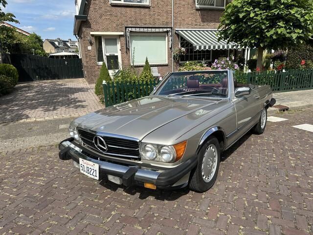 Grijs Gebruikt 1987 Mercedes 560 | € 20.900 - Afbeelding 1/4