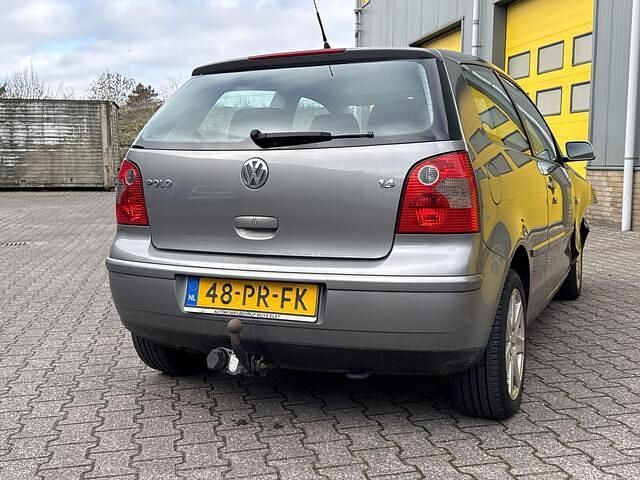 Occasion VW Polo 75 PK (55 kW) 2004 Grijs (metallic) Hatchback