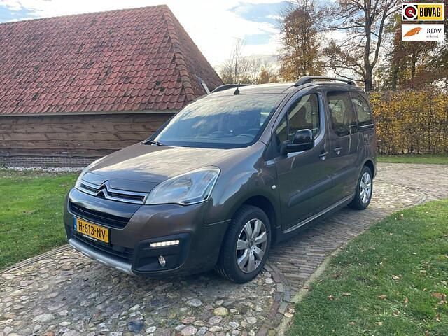 Grijs Gebruikt 2016 Citroën Berlingo XTR MPV | € 10.950 (Eerlijke prijs) - Afbeelding 1/3