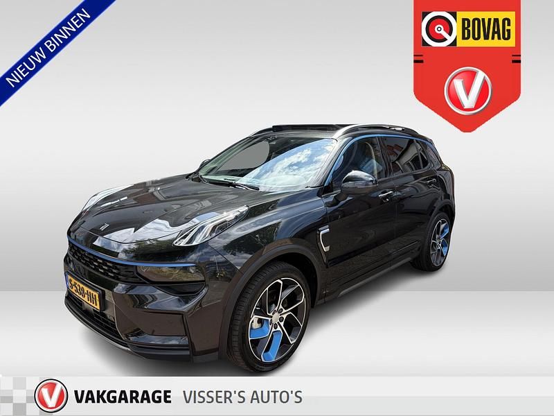 Zwart, metallic lak Gebruikt 2023 Lynk & Co 01 SUV | € 26.500 (Eerlijke prijs) - Afbeelding 1/4