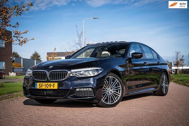 Zwart Occasion 2018 BMW 530 Executive Sedan | € 22.900 (Iets duurder) - Afbeelding 1/4