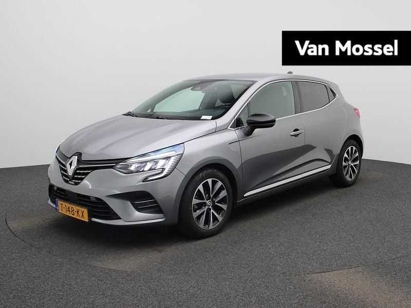 Grijs Gebruikt 2023 Renault Clio V Techno Hatchback | € 18.935 (Eerlijke prijs) - Afbeelding 1/4