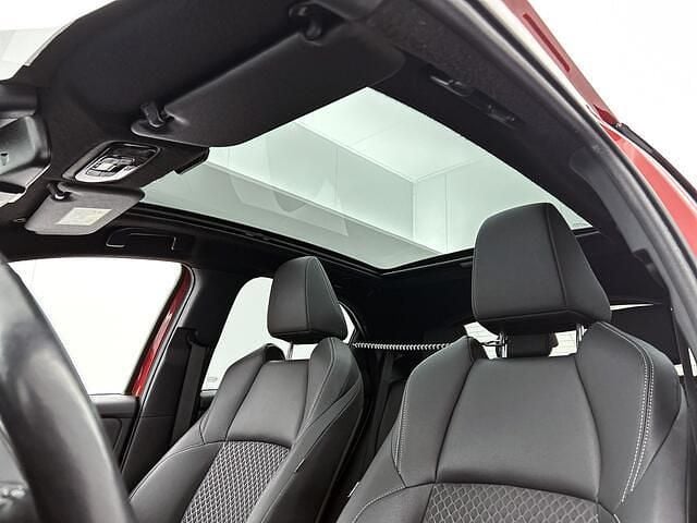 Occasion Toyota Yaris Executive 116 PK (85 kW) 2021 Rood Hatchback