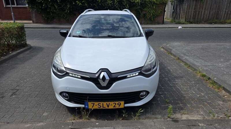 Wit Gebruikt 2013 Renault Clio GrandTour Dynamique Stationwagen | € 3.750 (Eerlijke prijs) - Afbeelding 1/4