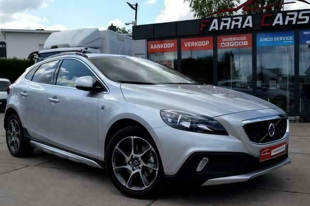Zilver Gebruikt 2015 Volvo V40 CC Ocean Race Stationwagen | € 14.950 (Goede deal) - Afbeelding 1/4