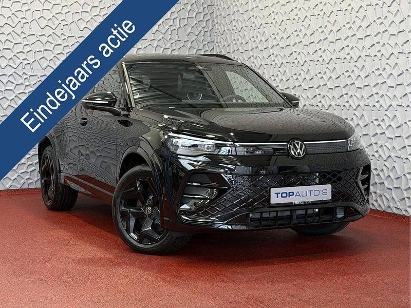 Zwart (metallic) Nieuw 2025 VW Tiguan Style SUV | € 54.888 (Super prijs) - Afbeelding 1/4