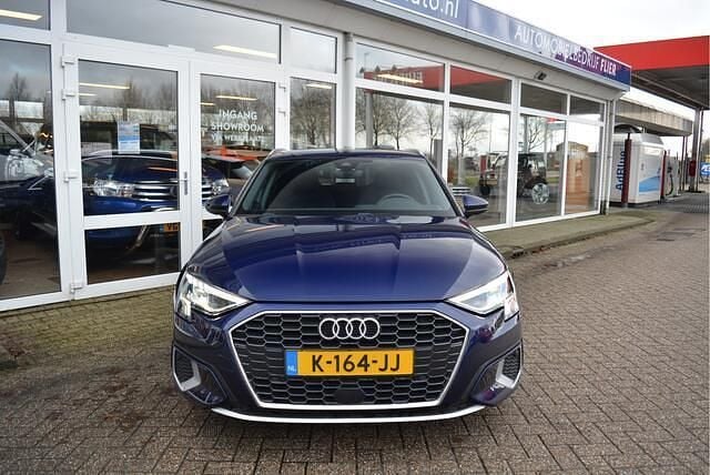 Occasion Audi A3 Sportback Business 112 PK (82 kW) 2021 Blauw Hatchback