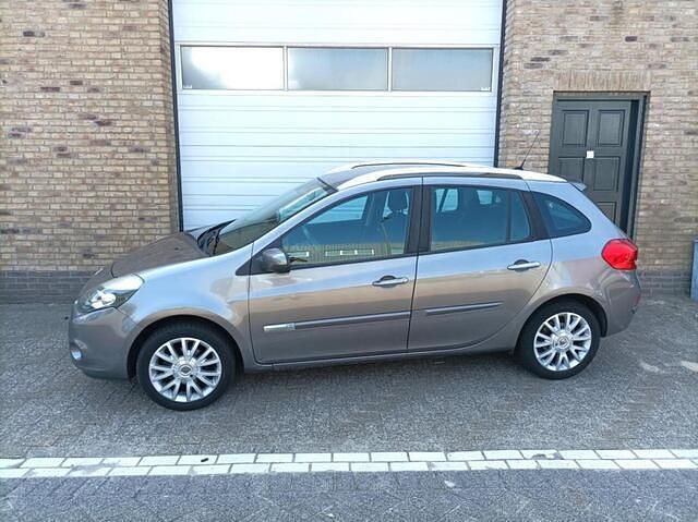 Occasion Renault Clio GrandTour Business 101 PK (74 kW) 2010 Grijs Stationwagen