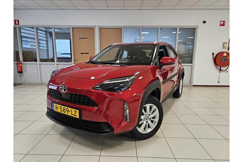 Rood Gebruikt 2022 Toyota Yaris Cross Active SUV | € 24.999 (Super prijs) - Afbeelding 1/1