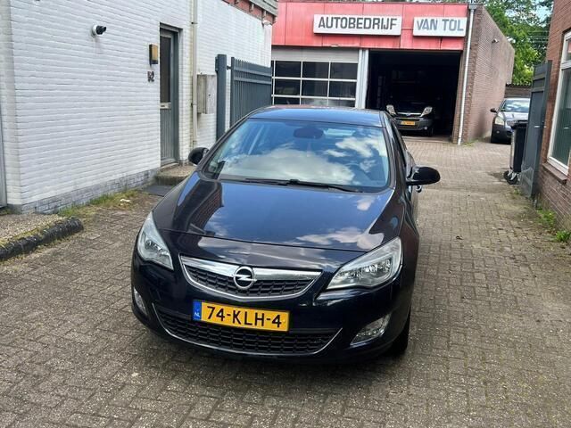 Occasion Opel Astra Edition 116 PK (85 kW) 2010 Zwart Hatchback