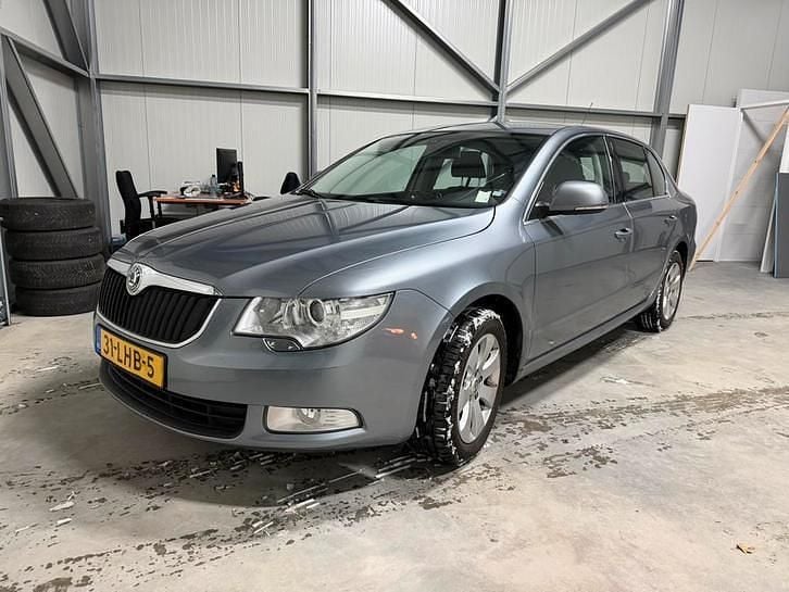 Occasion 2010 Skoda Superb | € 5.500 (Goede deal) - Afbeelding 1/4