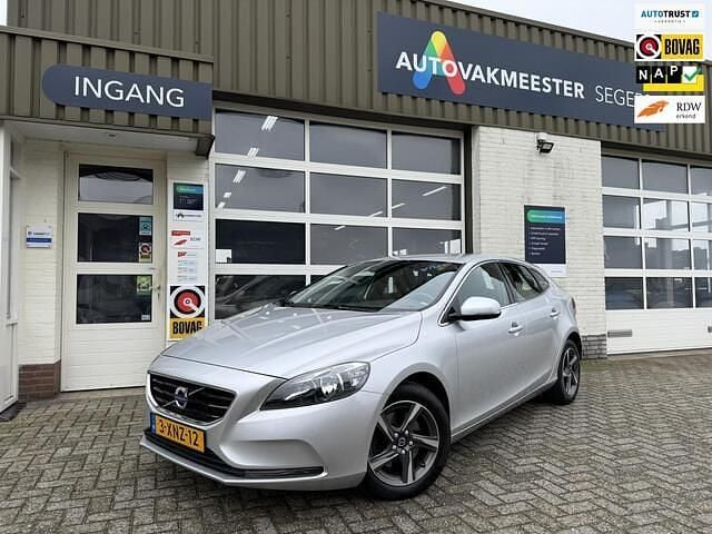 Occasion Volvo V40 Momentum 150 PK (110 kW) 2014 Grijs Hatchback