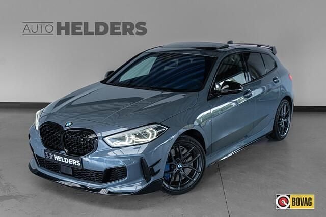 Grijs Gebruikt 2021 BMW M135 Executive Hatchback | € 33.950 (Goede deal) - Afbeelding 1/4