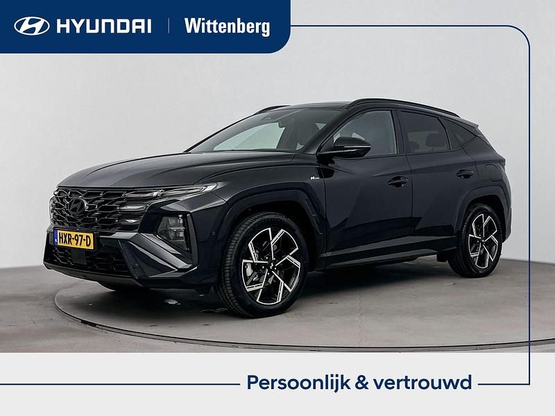 Zwart Nieuw 2025 Hyundai Tucson N Line SUV | € 47.589 (Iets duurder) - Afbeelding 1/4