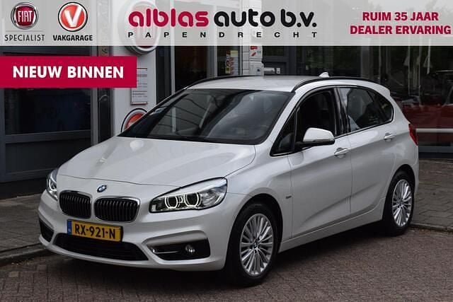 Wit Gebruikt 2018 BMW 218 Executive Stationwagen | € 16.950 (Eerlijke prijs) - Afbeelding 1/4