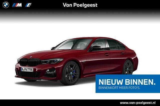 Rood Gebruikt 2022 BMW 330 Executive Sedan | € 41.895 (Goede deal) - Afbeelding 1/3