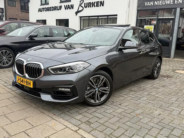 Occasion BMW 118 Executive 140 PK (102 kW) 2020 Grijs Hatchback