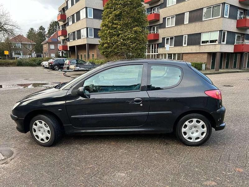 Occasion Peugeot 206 75 PK (55 kW) 2004 Zwart Hatchback