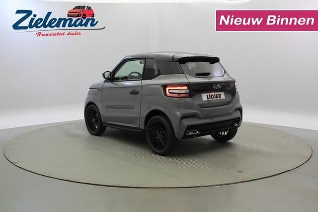 Nieuw Ligier JS50 2025 Grijs Hatchback