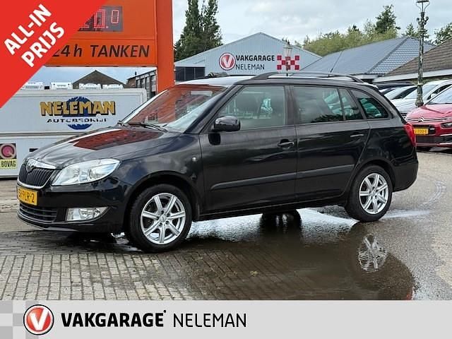 Zwart Gebruikt 2011 Skoda Fabia Ambition Stationwagen | € 5.888 (Duur) - Afbeelding 1/4