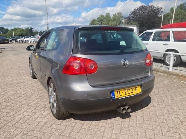 Occasion VW Golf IV Trendline 102 PK (75 kW) 2004 Grijs Hatchback