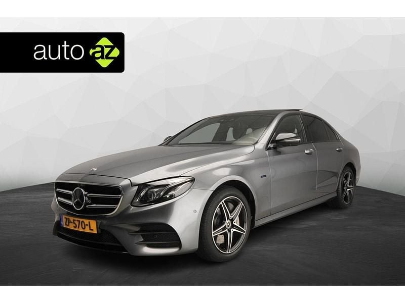 Grijs Gebruikt 2019 Mercedes E300 Premium Plus Sedan | € 35.900 - Afbeelding 1/4