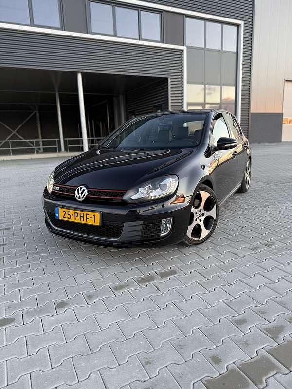 Occasion 2011 VW Golf GTI Sedan | € 11.300 (Eerlijke prijs) - Afbeelding 1/4