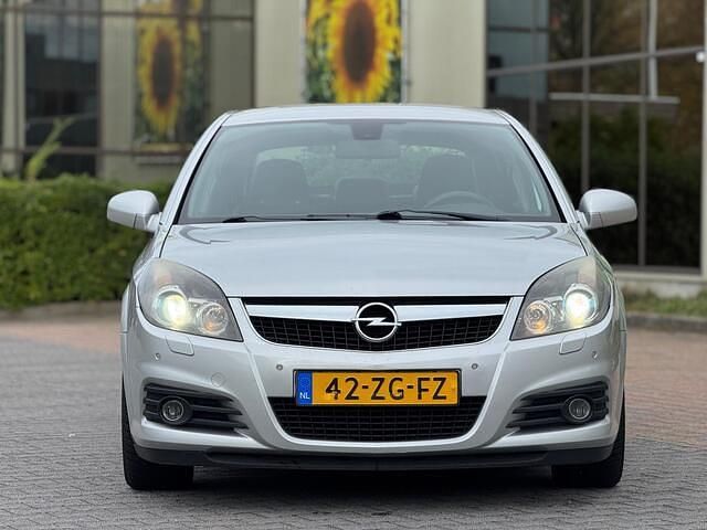 Occasion Opel Vectra GTS Excellence 155 PK (114 kW) 2008 Grijs Hatchback
