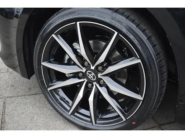 Occasion Toyota Corolla Hybrid Sport 135 PK (99 kW) 2025 Zwart (metallic) Hatchback