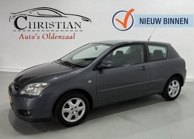 Grijs Gebruikt 2006 Toyota Corolla Hatchback | € 4.750 (Eerlijke prijs) - Afbeelding 1/4