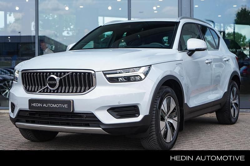 Grijs Gebruikt 2021 Volvo XC40 Inscription SUV | € 39.995 (Iets duurder) - Afbeelding 1/4