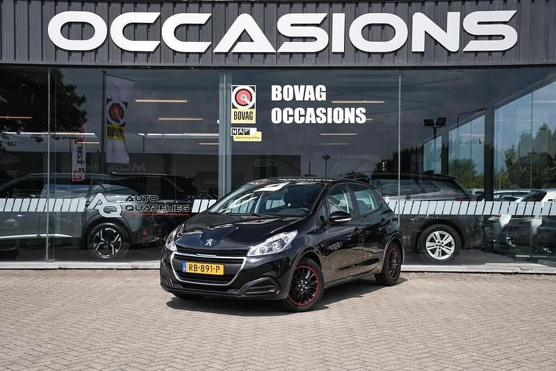 Zwart Gebruikt 2017 Peugeot 208 Active Hatchback | € 7.450 (Goede deal) - Afbeelding 1/4