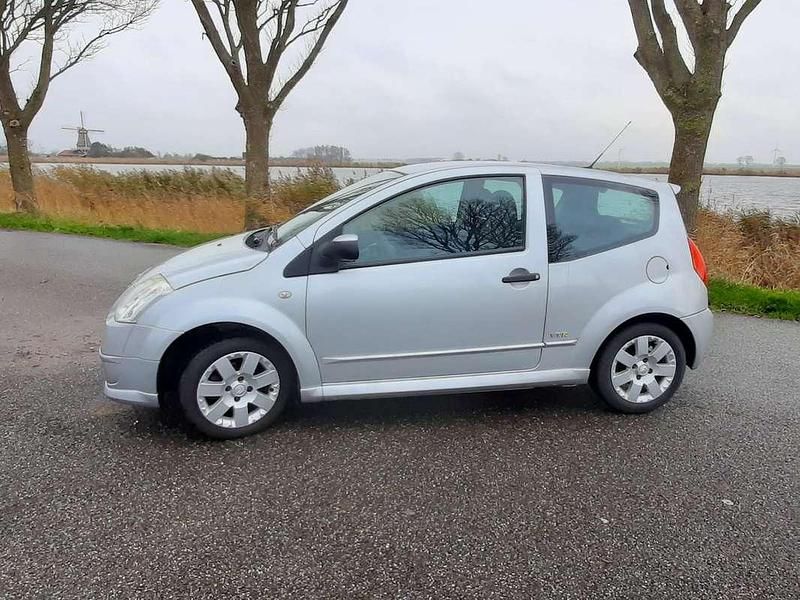 Zilver Gebruikt 2007 Citroën C2 VTR Sport Hatchback | € 1.550 (Eerlijke prijs) - Afbeelding 1/4