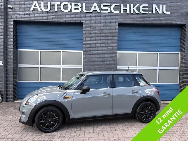Grijs Gebruikt 2016 Mini ONE Business Hatchback | € 10.445 (Eerlijke prijs) - Afbeelding 1/4