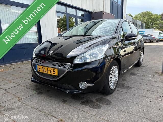 Zwart Gebruikt 2013 Peugeot 208 Active Hatchback | € 5.950 (Goede deal) - Afbeelding 1/4