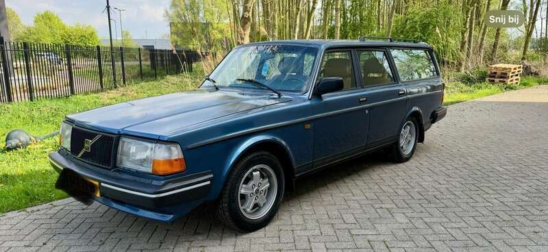 Blauw Gebruikt 1990 Volvo 240 Stationwagen | € 11.950 - Afbeelding 1/4