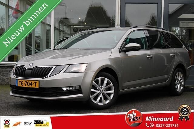 Grijs Gebruikt 2018 Skoda Octavia Business Line Stationwagen | € 9.800 (Goede deal) - Afbeelding 1/4