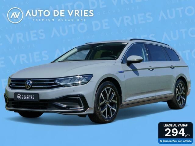 Grijs, metallic lak Gebruikt 2022 VW Passat Business Stationwagen | € 21.850 (Goede deal) - Afbeelding 1/4