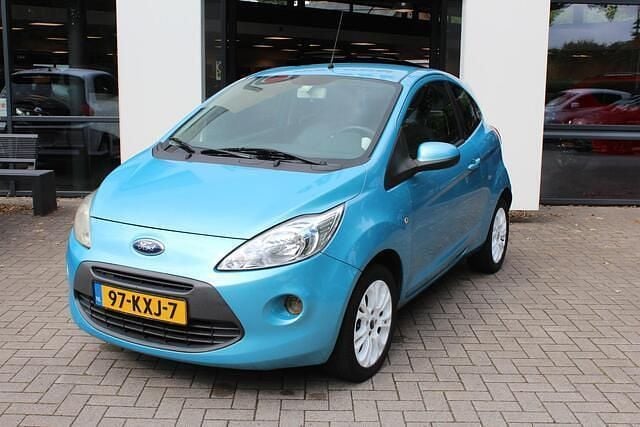 Blauw, metallic lak Gebruikt 2010 Ford Ka Titanium Hatchback | € 1.900 (Goede deal) - Afbeelding 1/4