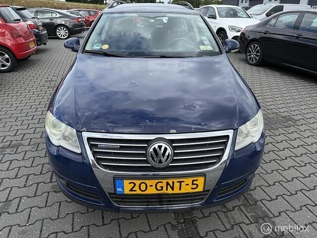 Blauw Gebruikt 2008 VW Passat Comfortline Stationwagen | € 1.950 (Eerlijke prijs) - Afbeelding 1/4