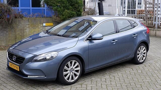 Occasion Volvo V40 Momentum 114 PK (83 kW) 2013 Blauw (metallic) Hatchback