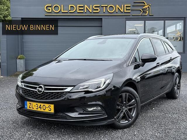 Zwart Gebruikt 2019 Opel Astra Edition Stationwagen | € 10.749 (Goede deal) - Afbeelding 1/4