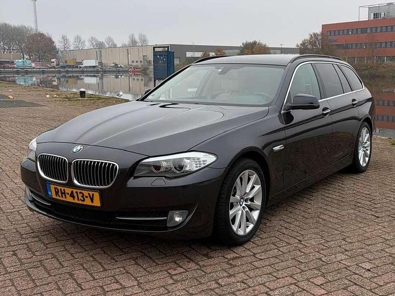 Zwart Gebruikt 2013 BMW 520 Stationwagen | € 8.500 (Super prijs) - Afbeelding 1/4