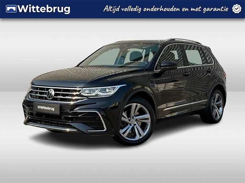 Zwart Gebruikt 2021 VW Tiguan R-line SUV | € 38.450 (Eerlijke prijs) - Afbeelding 1/2