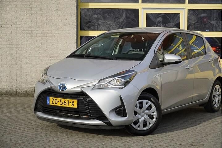 Occasion Toyota Yaris Hybrid Active 2019 Grijs Hatchback