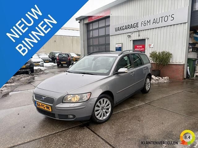 Grijs Occasion 2004 Volvo V50 Summum Stationwagen | € 2.450 (Eerlijke prijs) - Afbeelding 1/4