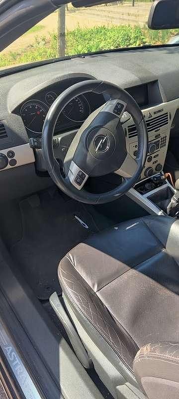 Occasion Opel Astra Cabriolet Enjoy 105 PK (77 kW) 2006 Blauw Cabriolet