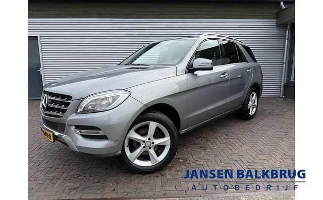Grijs Gebruikt 2013 Mercedes 350 SUV | € 11.985 (Super prijs) - Afbeelding 1/4