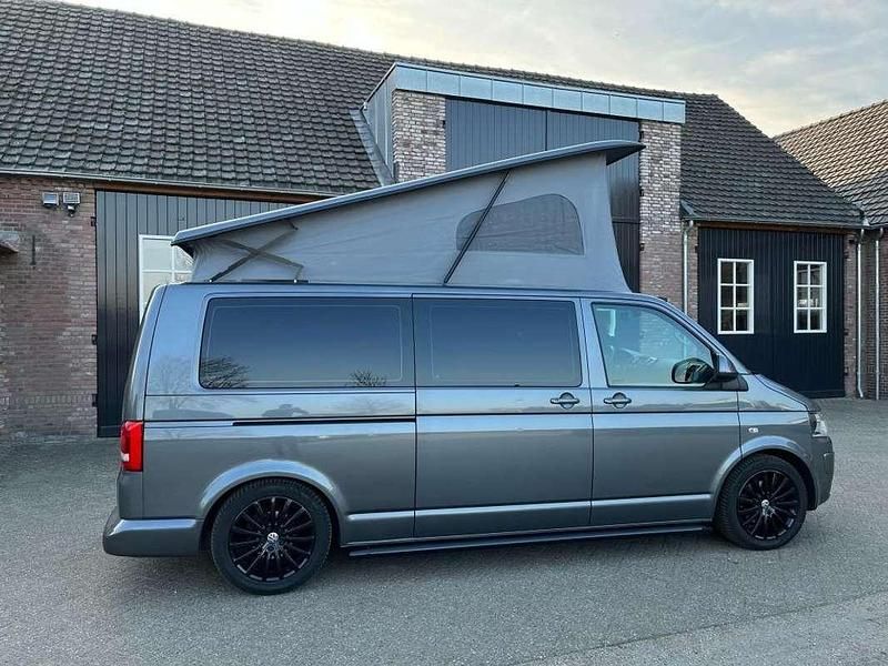 Grijs Gebruikt 2014 VW Caravelle MPV | € 18.999 - Afbeelding 1/4