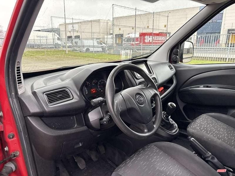 Occasion Opel Combo Edition 90 PK (66 kW) 2015 Rood MPV